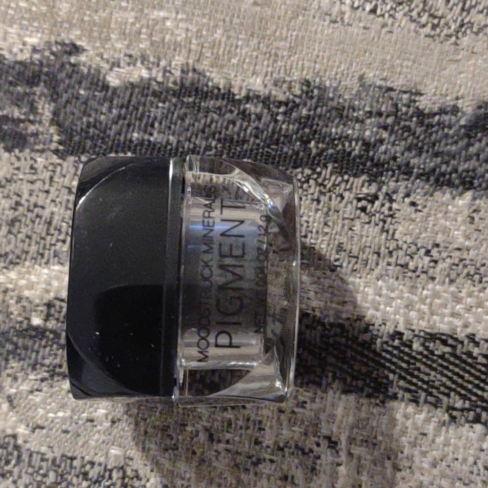 Pigment Matte - Picture 5 of 6